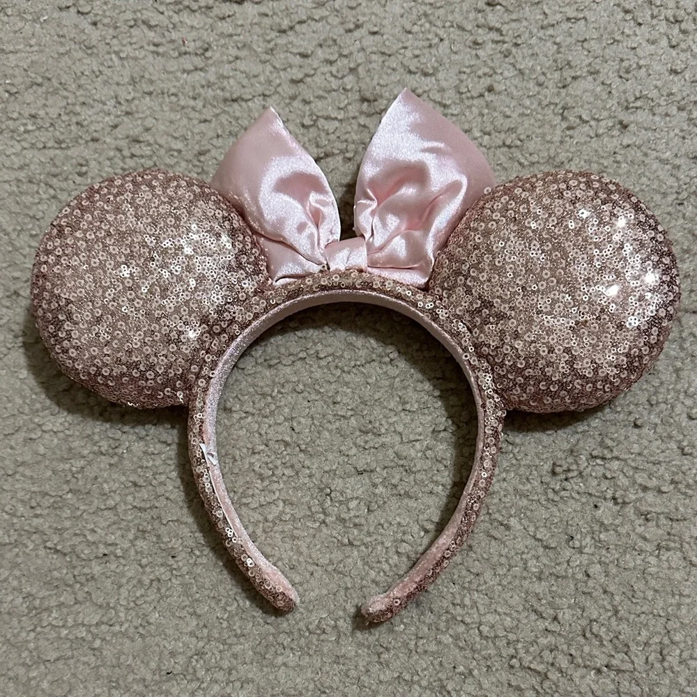 Disney Parks Pink and Rose Gold Sequin Minnie Mouse Ear Headband - Picture 6 of 7